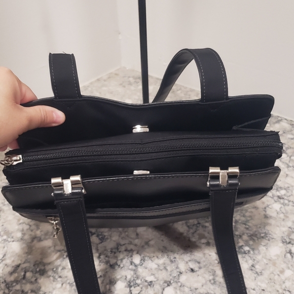 Liz Claiborne Black Leather And Nylon Shoulder Purse - Picture 5 of 11